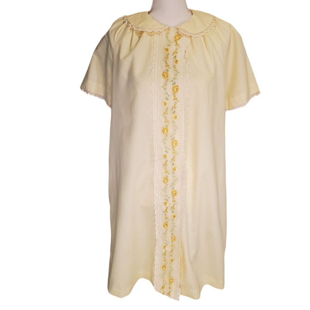 Vintage Loungees Yellow Floral Embroidered Snap Front House Dress Women's Medium
